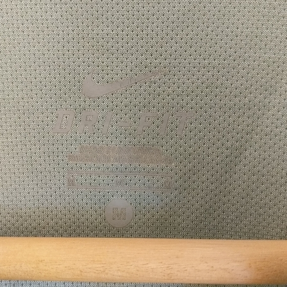 Nike Dri-Fit Running Jacket - Picture 4 of 5